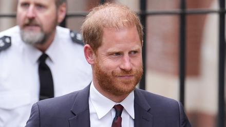 Prinz Harry kommt vor dem Royal Courts of Justice in London an (Archivbild).