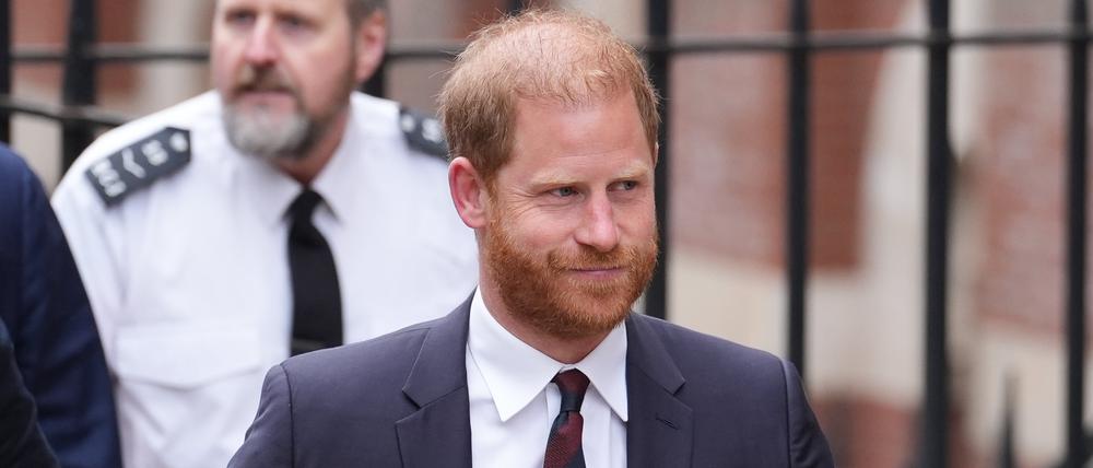 Prinz Harry kommt vor dem Royal Courts of Justice in London an (Archivbild).