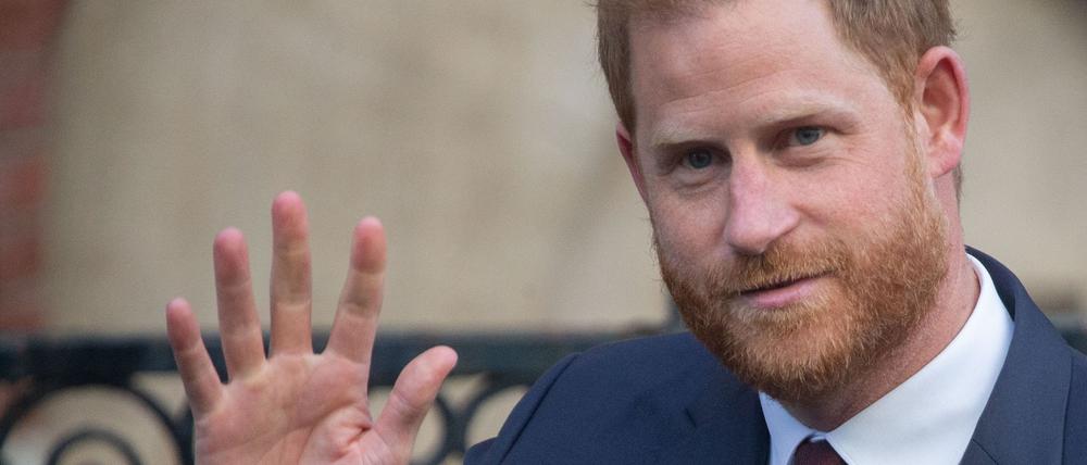 Scheint einen Schritt auf seine Familie zuzugehen: Prinz Harry. 