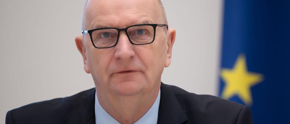 Brandenburgs Ministerpräsident Dietmar Woidke sieht eine „große Herausforderung für alle, die die Ehre haben, in einer Demokratie Verantwortung tragen zu dürfen“. (Archivbild)