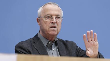 Mit öffentlichen Ratschlägen an seinen Nachfolger will sich Hans Eichel, Bundesminister a.D., zurückhalten. 