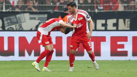In der 84. Minute schlenzte Joker Benes den Ball mit seinem starken linken Fuß wunderschön in den rechten Winkel. Kollege Kevin Volland bedankte sich für den Punktgewinn bei Benes auf seine Art.