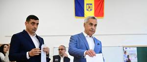 George Simion von der extrem rechten Partei AUR ist der Favorit.