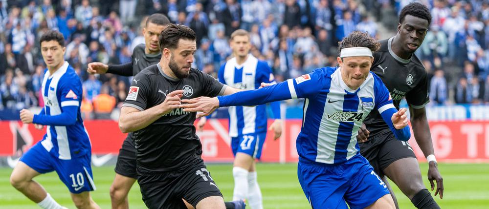 Reese, immer wieder Reese. Herthas Offensivspieler (rechts) erzielte gegen Fürth das 1:0 für seine Mannschaft.