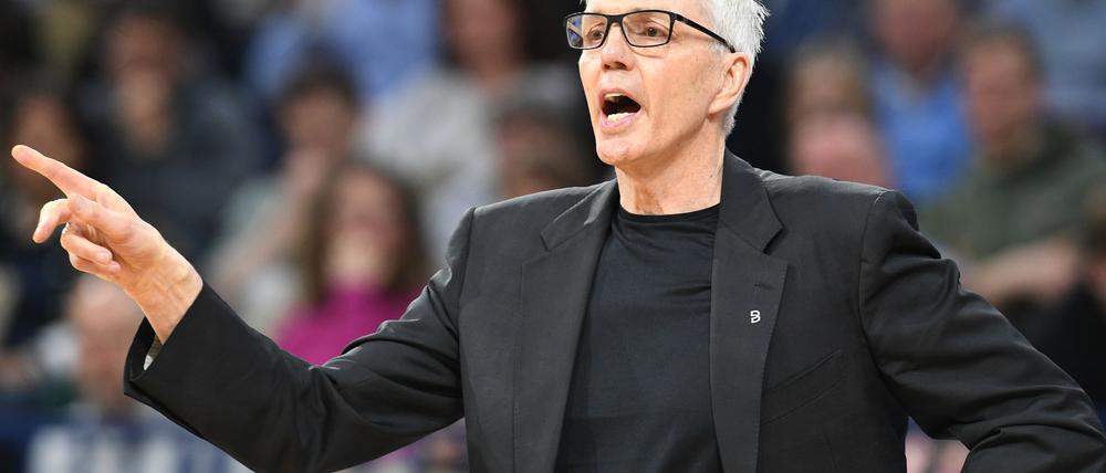 Gordon Herbert und die Bayern-Basketballer sind weiter Erster in der Bundesliga.