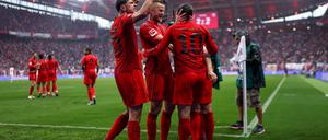 In Leipziger jubelten sie schon. Das war noch zu früh, einen Tag war die Meisterschaft der Bayern dann ganz ohne eigenes Zutun perfekt.