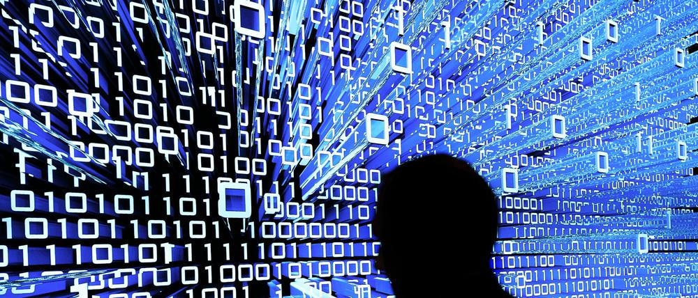 Die Menschen in Deutschland nutzen immer häufiger Anwendungen Künstlicher Intelligenz.