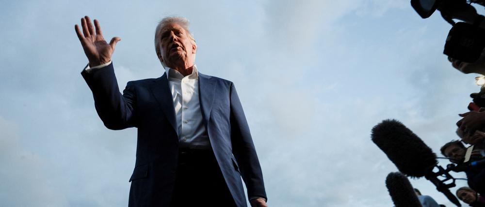 Jetzt Donald Trump auch der Filmindustrie mit Handelszöllen.