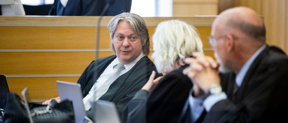 Im Strafprozess gegen vier Angeklagte im VW-Abgasskandal werden in diesen Tagen die Plädoyers der Verteidigung gehalten. (Archivbild)