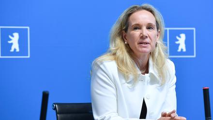 Berlins neue Kultursenatorin Sarah Wedl-Wilson wird vom Regierenden Bürgermeister Wegner im Roten Rathaus vorgestellt. 