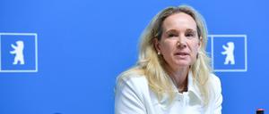 Berlins neue Kultursenatorin Sarah Wedl-Wilson wird vom Regierenden Bürgermeister Wegner im Roten Rathaus vorgestellt. 