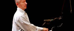 Konzentration und Verzückung: Keith Jarrett 2003 in Stockholm.  