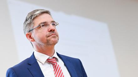 Am 25. Mai steht ein Bürgerentscheid in Potsdam zur Abwahl des Oberbürgermeisters Mike Schubert (SPD) bevor. (Archivbild)