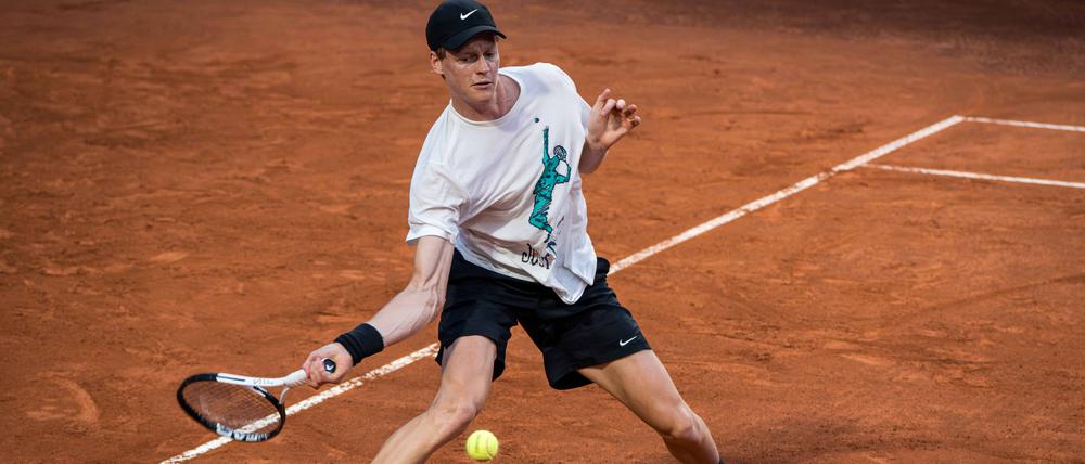 Jannik Sinner trainiert für sein Comeback, das er in dieser Woche in Rom feiert.