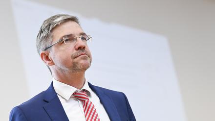 Potsdams Oberbürgermeister Mike Schubert (SPD) droht die Abwahl.