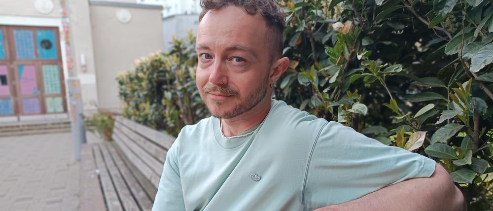 Künstler Jeremy Knowles erkundet für seine Werke den Lichtenberger Ortsteil Karlshorst.
