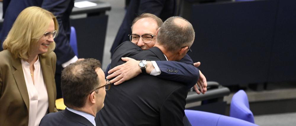 Friedrich Merz und Alexander Dobrindt in der 2. Sitzung des Bundestages mit der Wahl des neuen Kanzlers. 