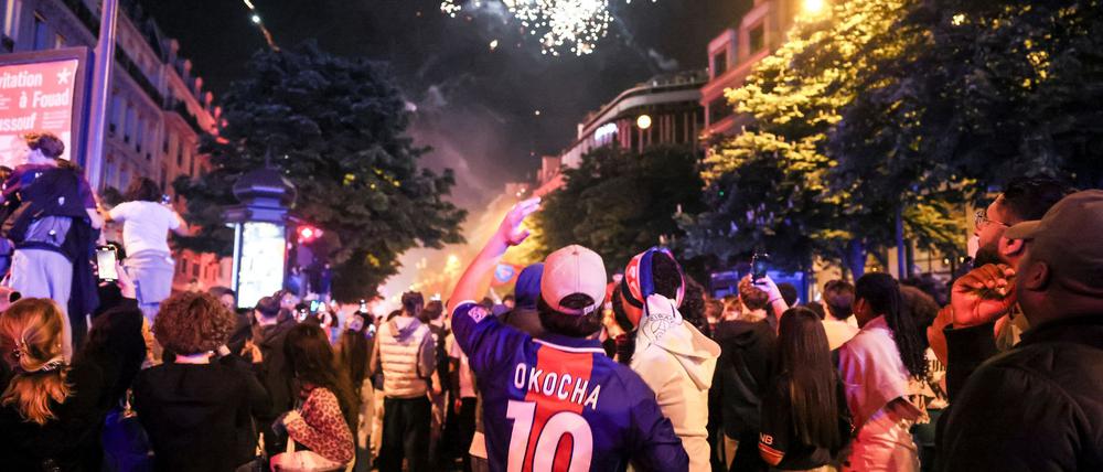 Bei den Feiern nach dem PSG-Sieg gab es Ausschreitungen mit 43 Festnahmen sowie einen Zwischenfall mit drei Verletzten.
