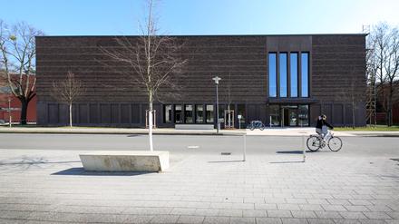 Neue Dreifeldsporthalle im Luftschiffhafen wurde im März eröffnet.
