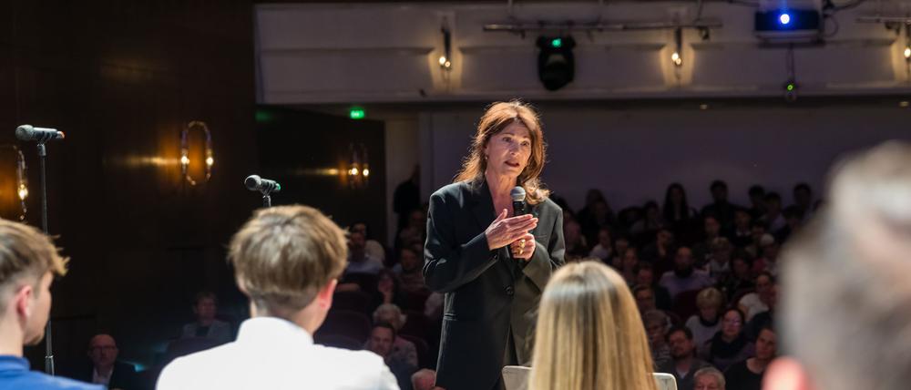 Die Schauspielerin Iris Berben unterstützt das Schülerprojekt in Senftenberg.