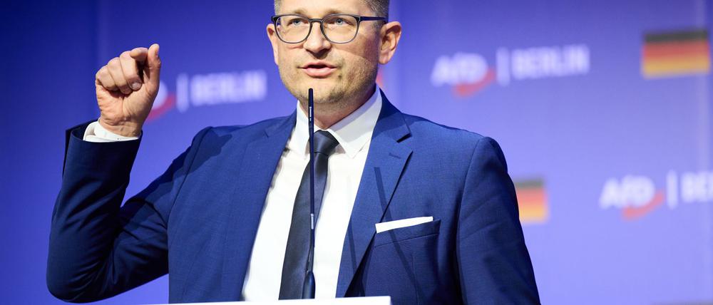 Die brandenburgische AfD will sich juristisch gegen die Hochstufung als gesichert rechtsextremistische Bestrebung wehren. (Archivbild)