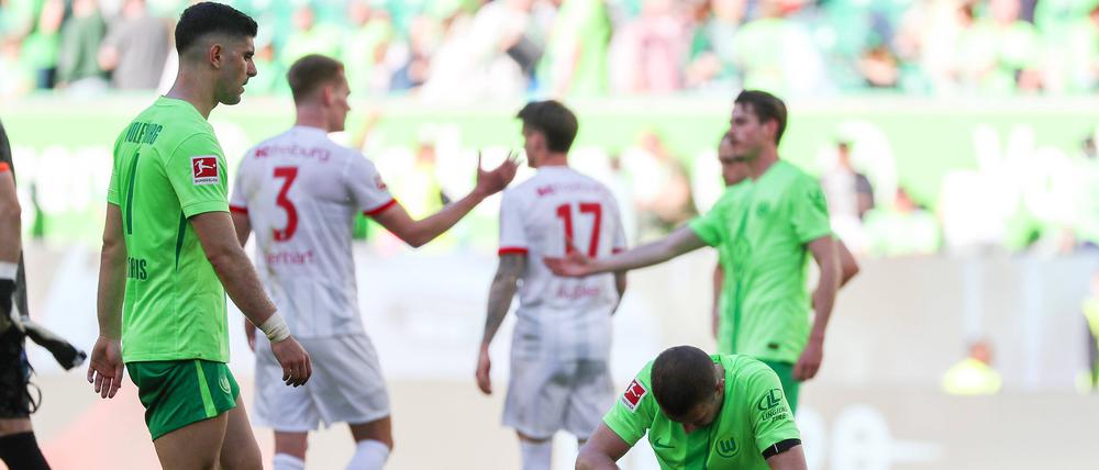 Enttäuschte Gesichter. Der VfL Wolfsburg spielt bisher eine wenig erfreuliche Rückrunde. 