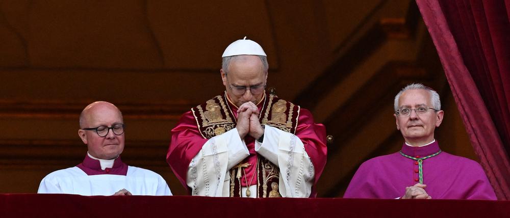 Papst Leo XIV. kurz nach seiner Wahl zum 267. Pontifex.