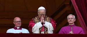 Papst Leo XIV. kurz nach seiner Wahl zum 267. Pontifex.