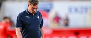 Auch Trainer Dieter Hecking konnte den Abstieg des VfL Bochum nicht verhindern.