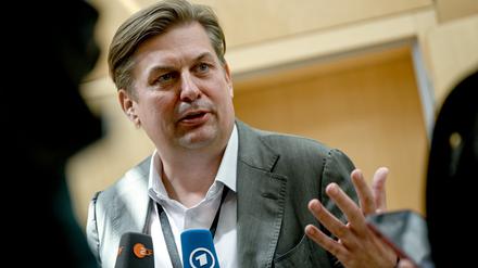 Maximilian Krah (AfD) gibt ein Interview.