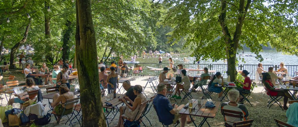 Im Biergarten und Restaurant Fischerhütte am Schlachtensee gibt es am Sonntag Brunch.