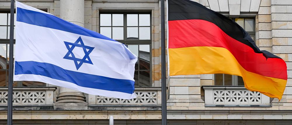 Deutschland und Israel haben zwei Jahrzehnte nach dem Ende des Zweiten Weltkriegs diplomatische Beziehungen aufgenommen. (Archivbild)