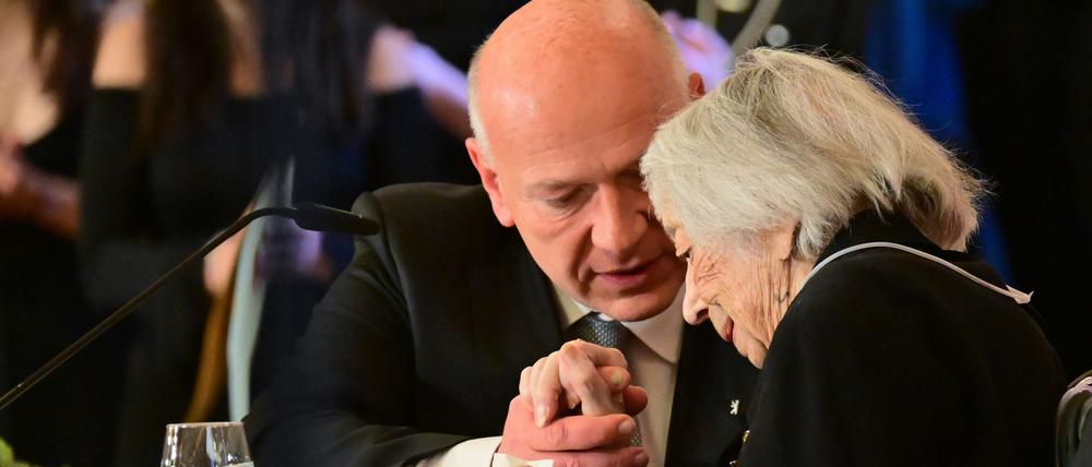 Berlins Regierender Bürgermeister und Margit Friedländer. (Foto Archiv)
