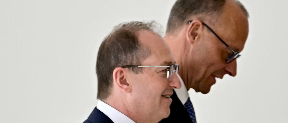 Merz und Dobrindt im Bundestag. 