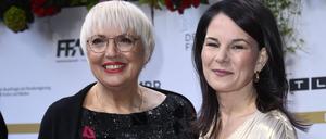 Claudia Roth und Annalena Baerbock bei der 75. Verleihung des Deutschen Filmpreises.