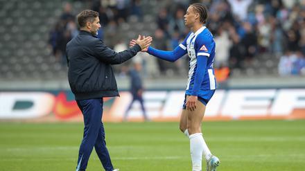 Abschied nehmen. Derry Scherhant (rechts) will Hertha BSC nach der Saison verlassen. Das Team von Trainer Stefan Leitl verliert damit seinen zweitbesten Torschützen.