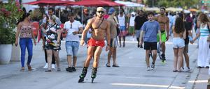 Am Ocean Drive von Miami Beach scheint die Pandemie weit entfernt.