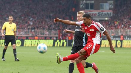 Danilho Doekhi (vorne) hat beim 1. FC Union Berlin in dieser Bundesligasaison keine einzige Minute verpasst.