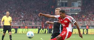 Danilho Doekhi (vorne) hat beim 1. FC Union Berlin in dieser Bundesligasaison keine einzige Minute verpasst.