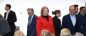 Hat die Union schon am ersten Wochenende verärgert: Arbeitsministerin Bärbel Bas (SPD), hier bei der Unterzeichnung des Koalitionsvertrages.