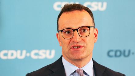 ens Spahn (CDU), Vorsitzender der CDU/CSU-Bundestagsfraktion, gibt bei der Kanzlerwahl im Bundestag ein Statement ab.