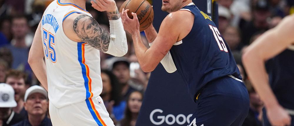 Hartenstein und Jokic lieferten sich intensive Zweikämpfe. 
