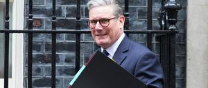Der britische Premier Keir Starmer wird die verschärften Regeln bei einer Pressekonferenz erläutern. (Archivfoto)