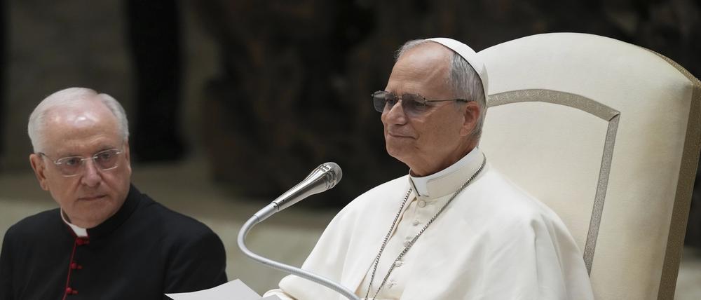 Papst Leo XIV. trifft sich zur Audienz mit internationalen Medienvertretern in der Halle Paul VI. im Vatikan.