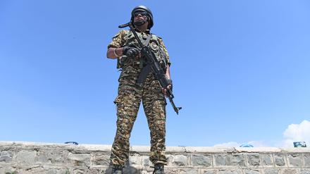 Zwischen Indien und Pakistan gilt seit Samstag eine Waffenruhe - die wohl durch US-Druck im Bereich der Handelspolitik entstanden ist.