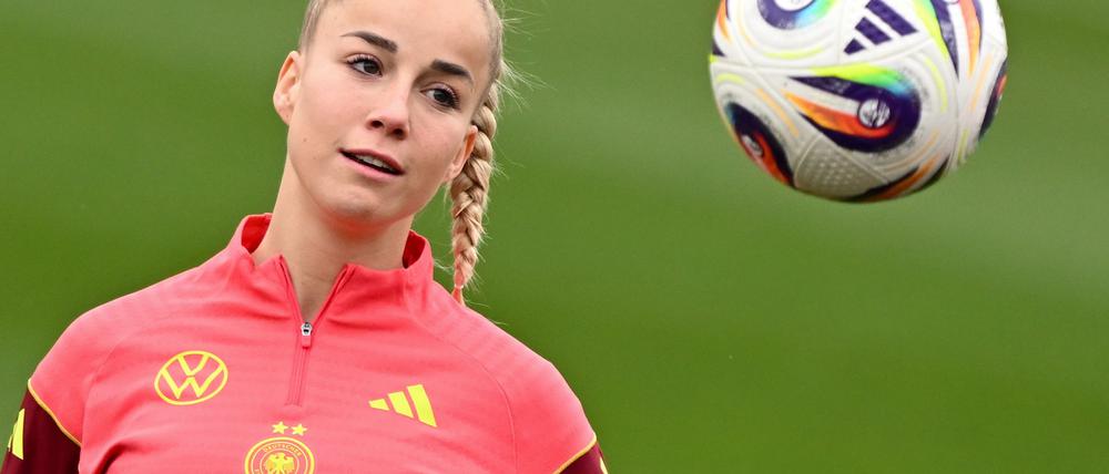 Deutsche Fußballerinnen waren in den vergangenen Jahrzehnten außerordentlich erfolgreich. Eine davon ist Giulia Gwinn. (Archivfoto)