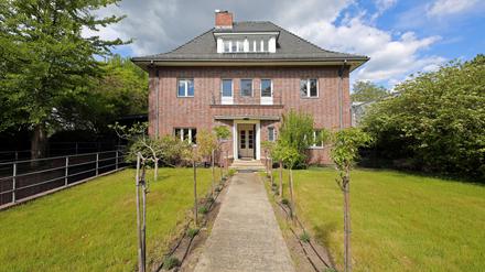 Noch zu haben: Eine denkmalgeschützte Villa im Art-déco-Stil am Ufer zwischen Krampnitz- und Lehnitzsee