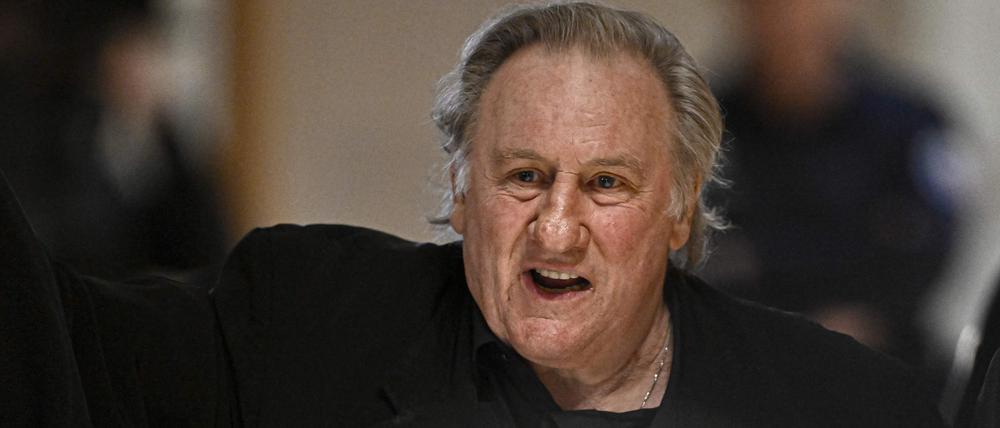 Gérard Depardieu ist am Dienstag wegen sexueller Gewalt verurteilt worden.
