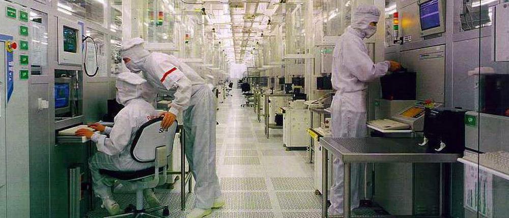 Chipherstellung. Ein Produktions-Reinraum bei Infineon.
