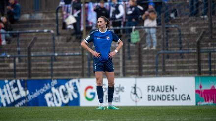 Mia Schmid hat eine schwierige Saison mit Turbine Potsdam hinter sich, an dessen Ende der Abstieg mit nur einem Punkt steht.